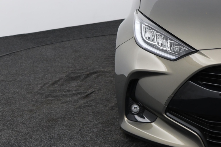 Toyota Yaris - 1.5 Hybrid 115 First Edition 36