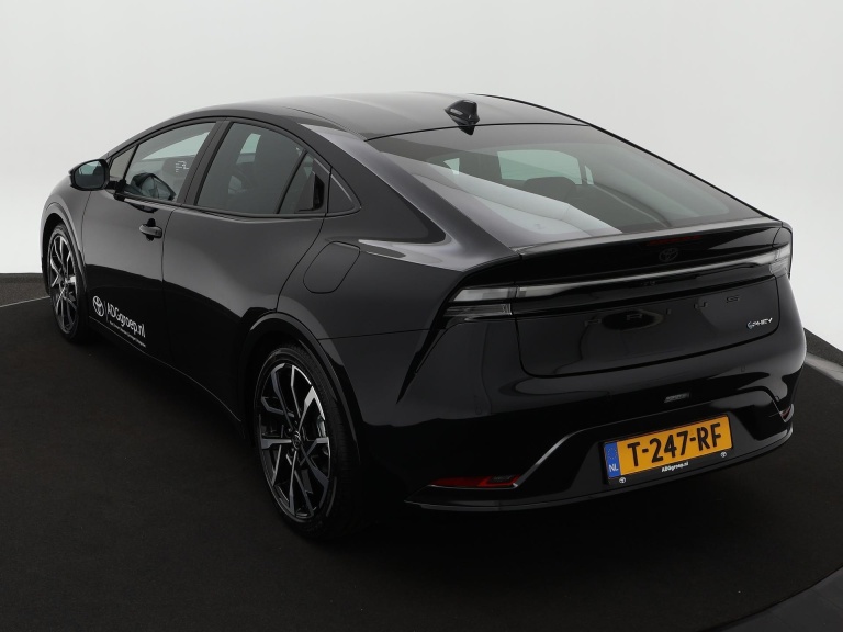 Toyota Prius - 2.0 Plug-in Executive 10