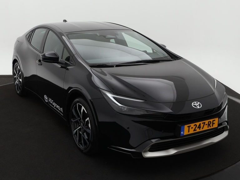 Toyota Prius - 2.0 Plug-in Executive 18