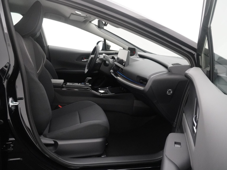 Toyota Prius - 2.0 Plug-in Executive 8