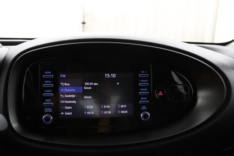Toyota Aygo X - 1.0 VVT-i MT Play 13