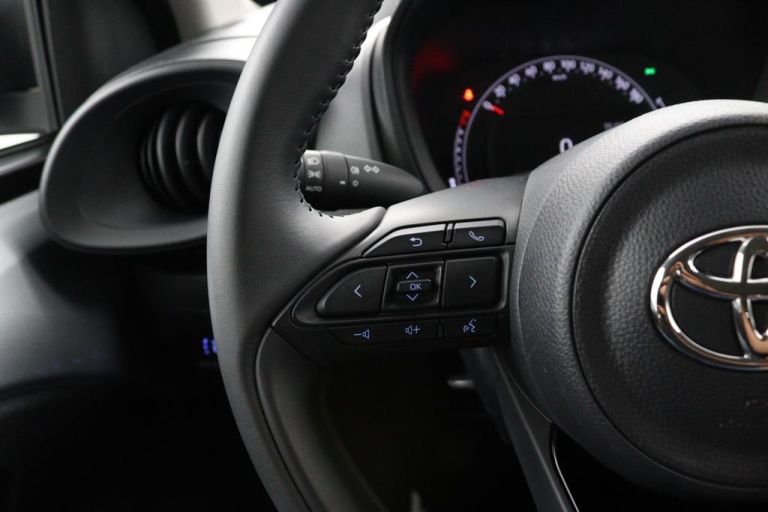 Toyota Aygo X - 1.0 VVT-i MT Play 17