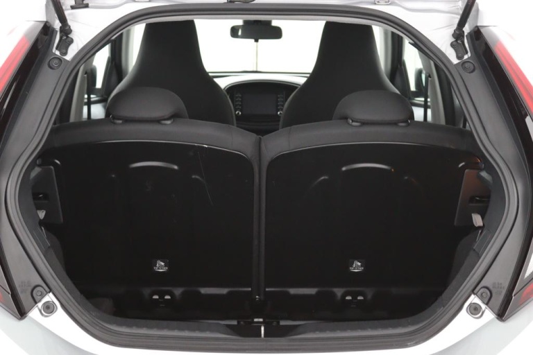 Toyota Aygo X - 1.0 VVT-i MT Play 29