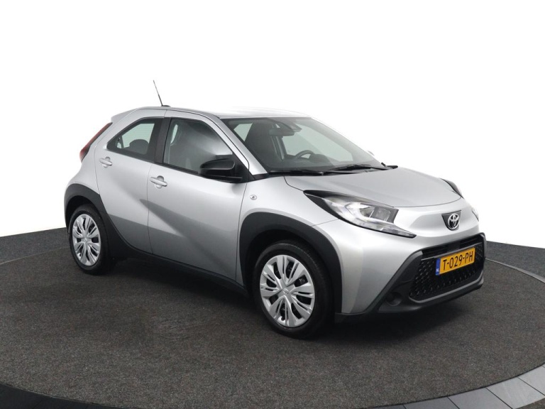 Toyota Aygo X - 1.0 VVT-i MT Play 3