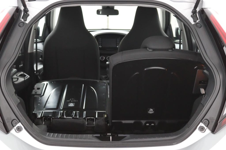 Toyota Aygo X - 1.0 VVT-i MT Play 30