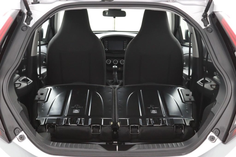 Toyota Aygo X - 1.0 VVT-i MT Play 31