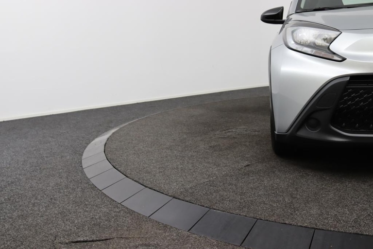 Toyota Aygo X - 1.0 VVT-i MT Play 34