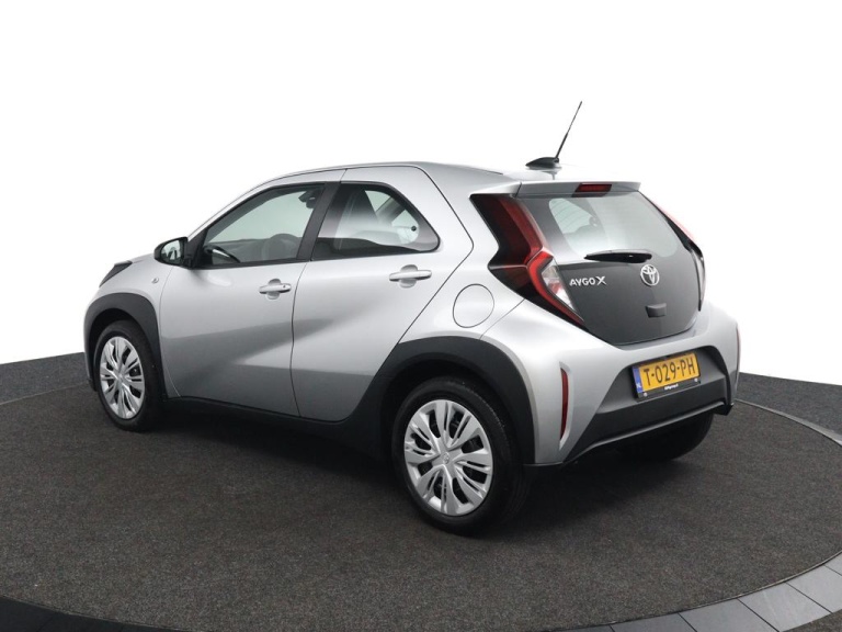 Toyota Aygo X - 1.0 VVT-i MT Play 4