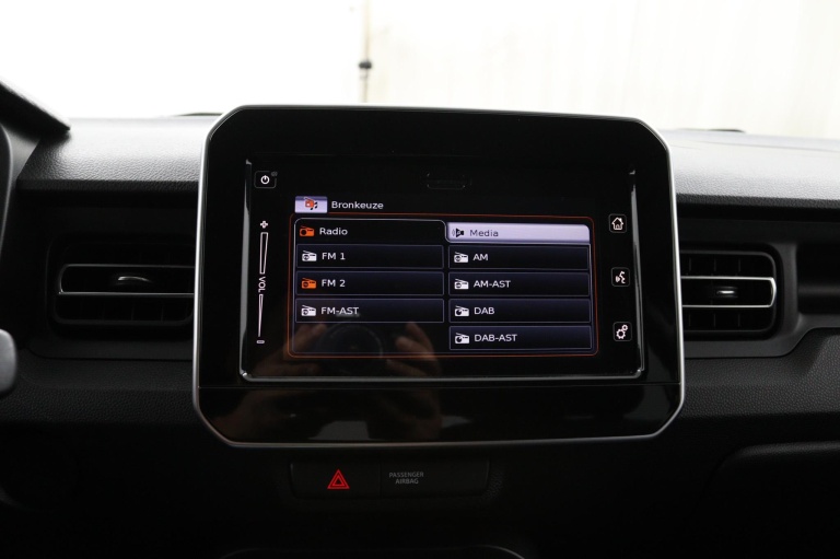 Suzuki Ignis - 1.2 Smart Hybrid Select 16
