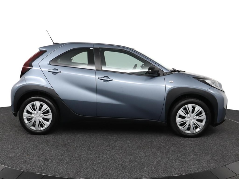 Toyota Aygo X - 1.0 VVT-i MT Play 13