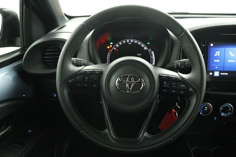 Toyota Aygo X - 1.0 VVT-i MT Play 19