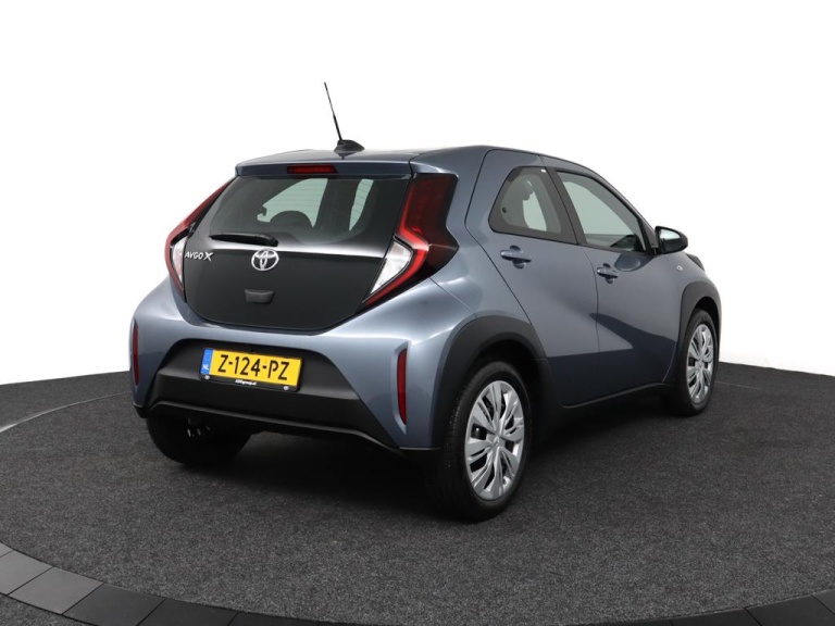 Toyota Aygo X - 1.0 VVT-i MT Play 2