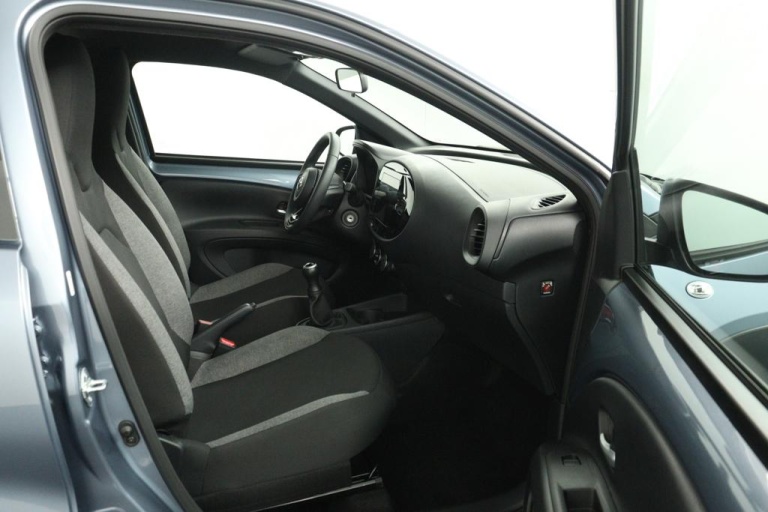 Toyota Aygo X - 1.0 VVT-i MT Play 21