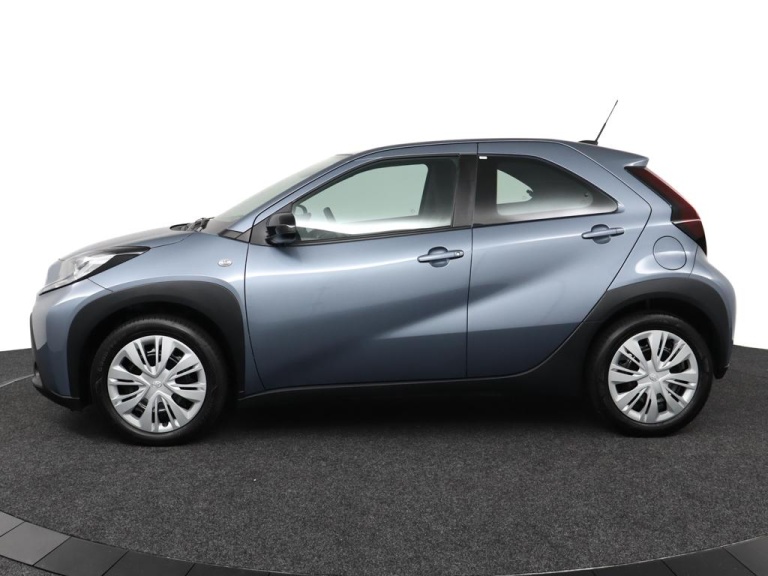 Toyota Aygo X - 1.0 VVT-i MT Play 3