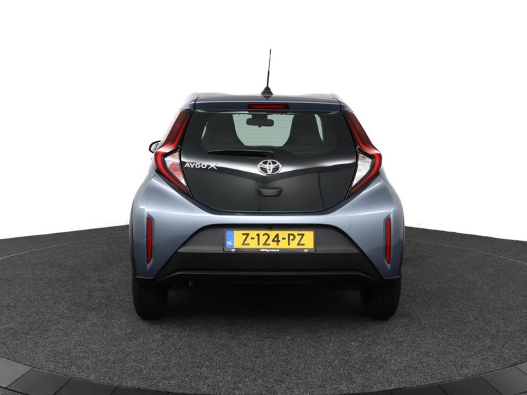 Toyota Aygo X - 1.0 VVT-i MT Play 32