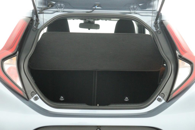 Toyota Aygo X - 1.0 VVT-i MT Play 37