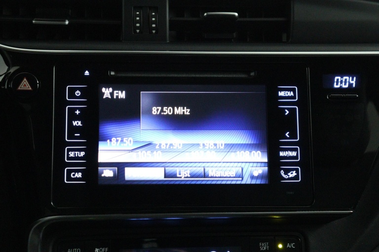 Toyota Auris - 1.8 Hybrid Dynamic 13