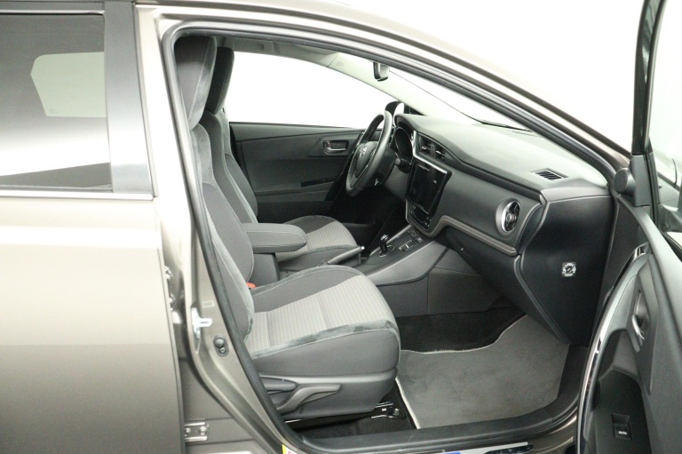 Toyota Auris - 1.8 Hybrid Dynamic 20