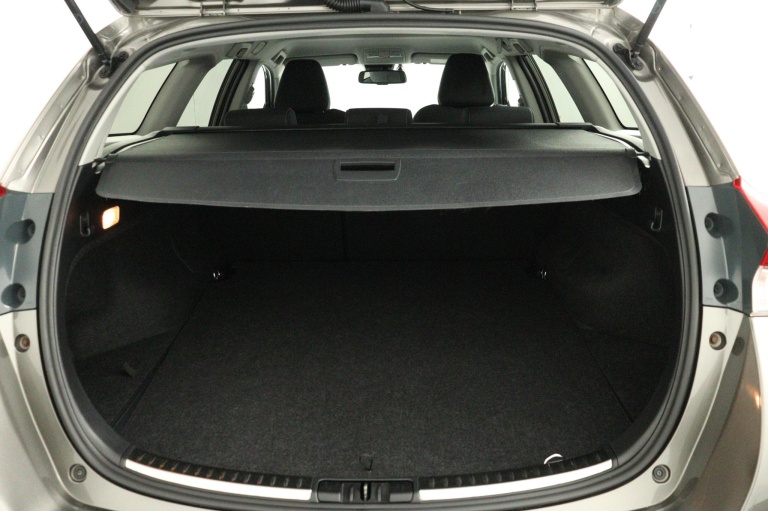 Toyota Auris - 1.8 Hybrid Dynamic 21