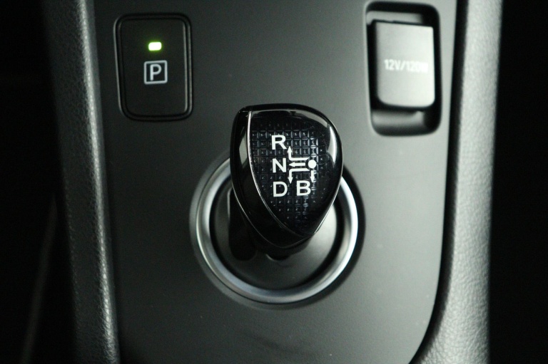 Toyota Auris - 1.8 Hybrid Dynamic 22