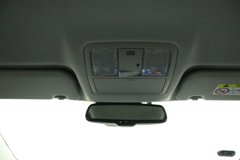 Toyota Auris - 1.8 Hybrid Dynamic 27