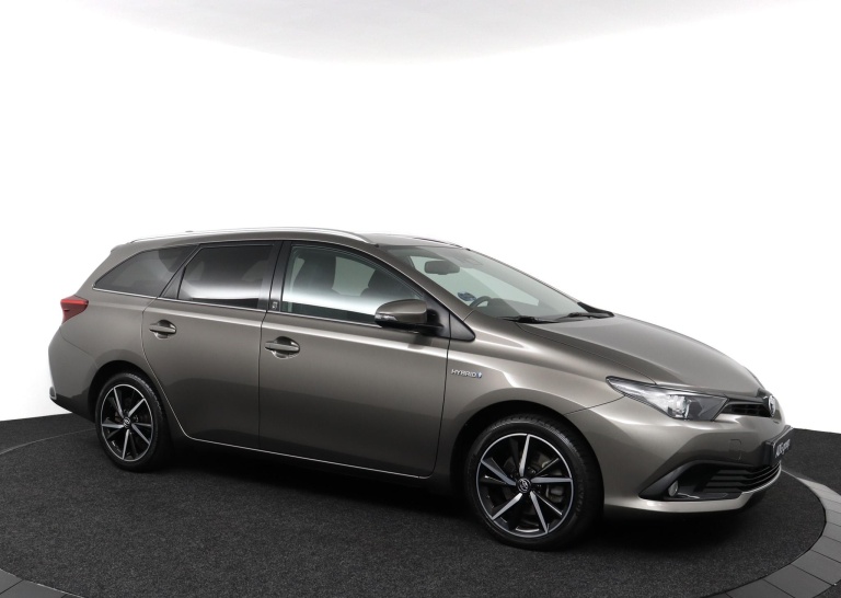 Toyota Auris - 1.8 Hybrid Dynamic 3