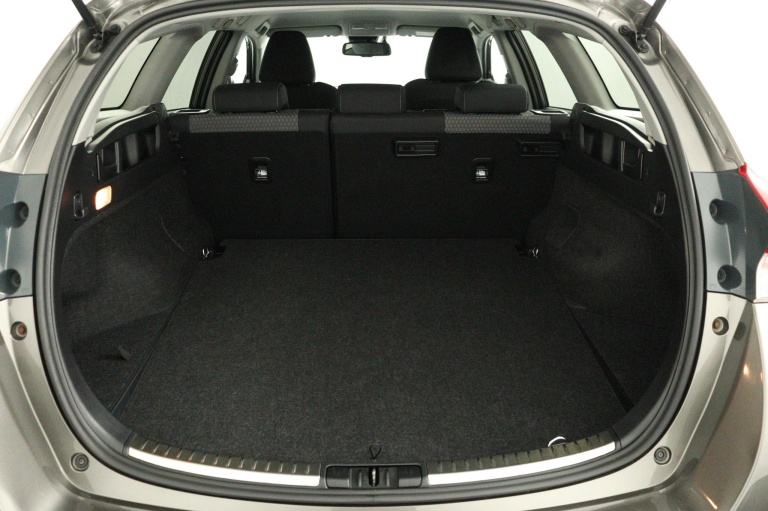 Toyota Auris - 1.8 Hybrid Dynamic 35