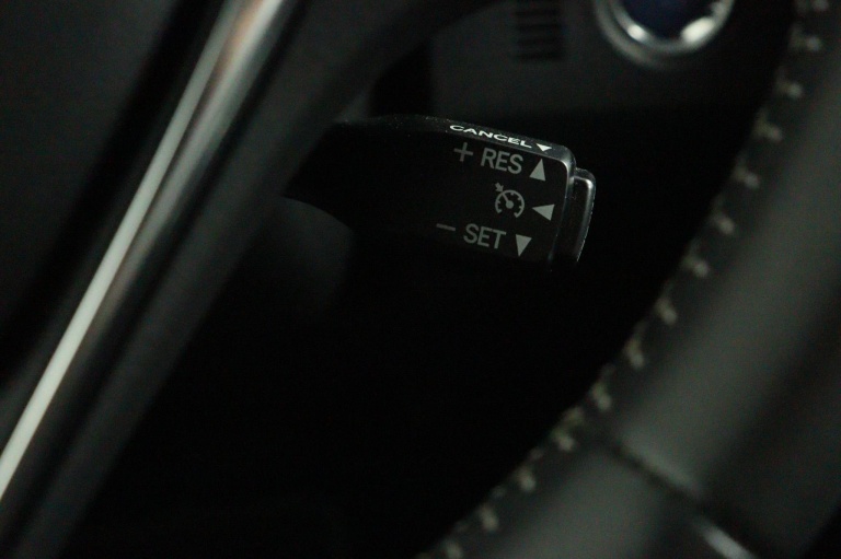 Toyota Auris - 1.8 Hybrid Dynamic 48