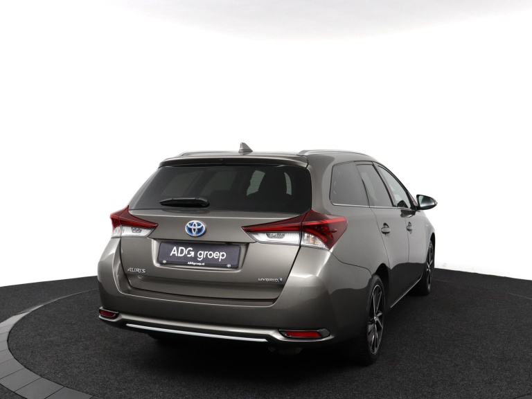 Toyota Auris - 1.8 Hybrid Dynamic 6