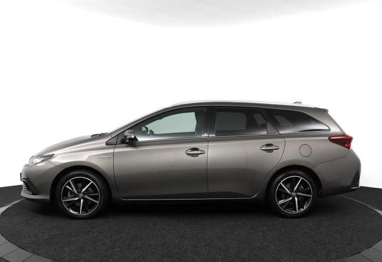 Toyota Auris - 1.8 Hybrid Dynamic 9