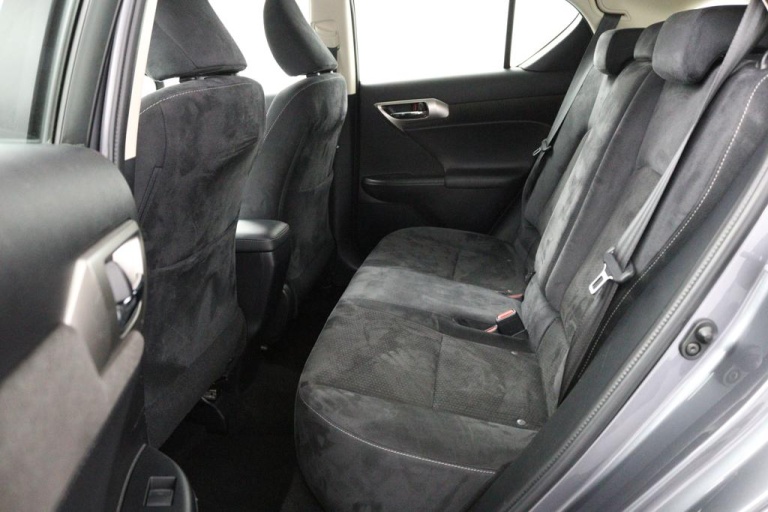 Lexus CT - 200h Business Line 17