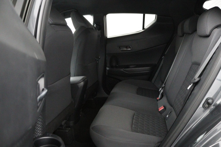 Toyota C-HR - 2.0 Hybrid Dynamic 18