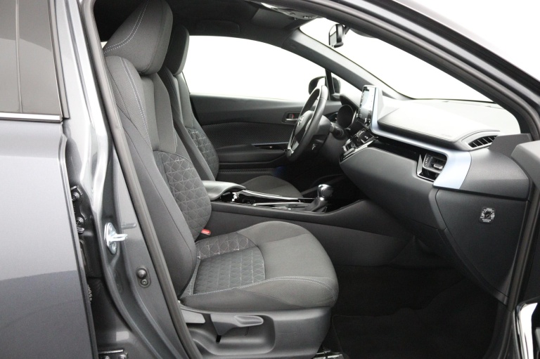 Toyota C-HR - 2.0 Hybrid Dynamic 22