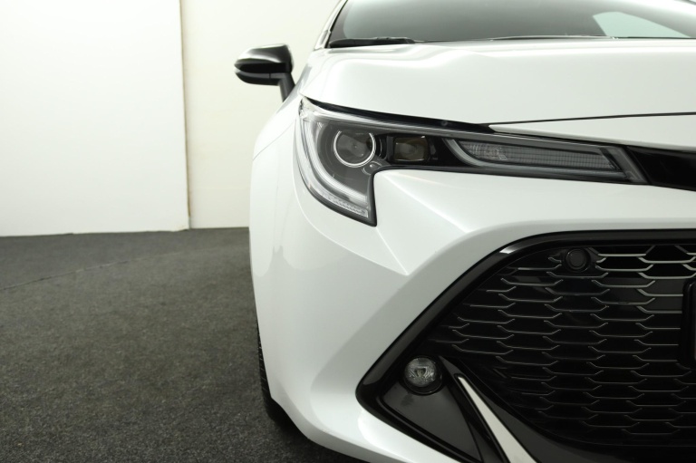 Toyota Corolla - 1.8 Hybrid GR-Sport 41