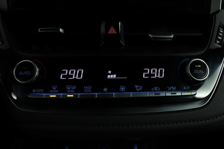 Toyota Corolla - 1.8 Hybrid GR-Sport 7