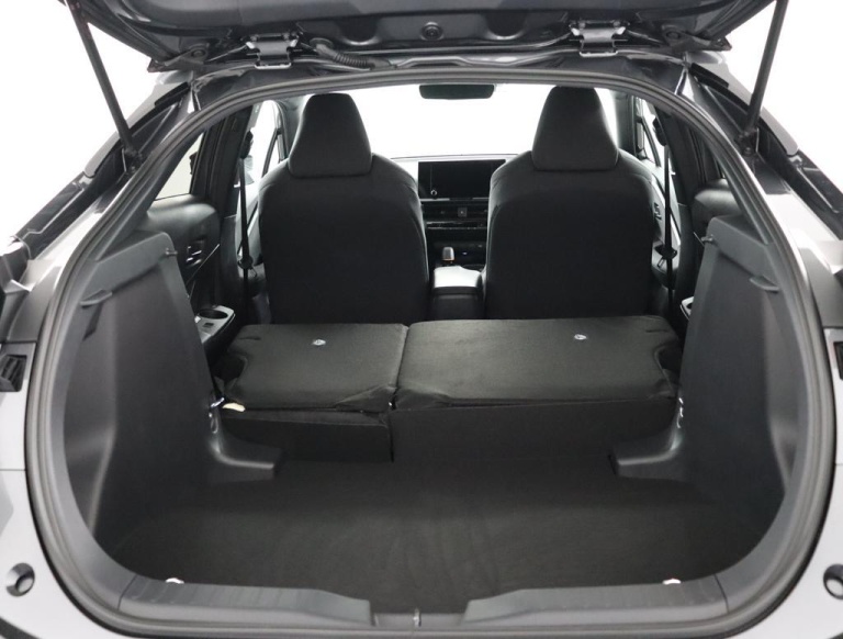 Toyota C-HR - 1.8 Hybrid 140 Dynamic 25