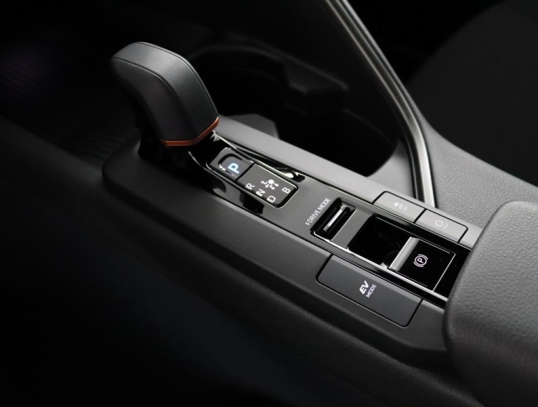 Toyota C-HR - 1.8 Hybrid 140 Dynamic 26