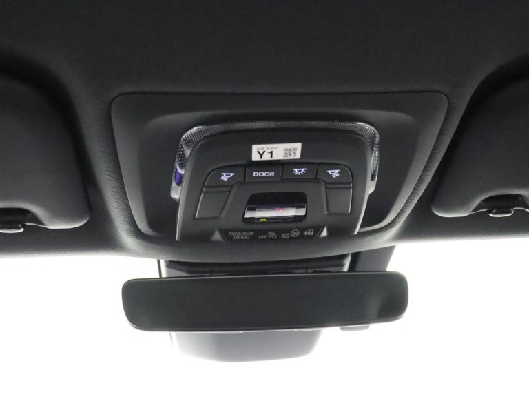 Toyota C-HR - 1.8 Hybrid 140 Dynamic 32