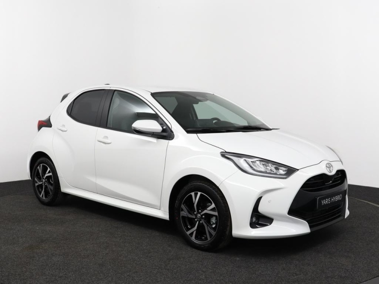 Toyota Yaris - 1.5 Hybrid 115 Dynamic 13