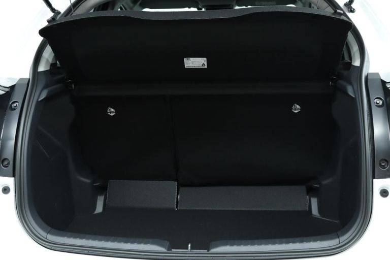 Toyota Yaris - 1.5 Hybrid 115 Dynamic 21