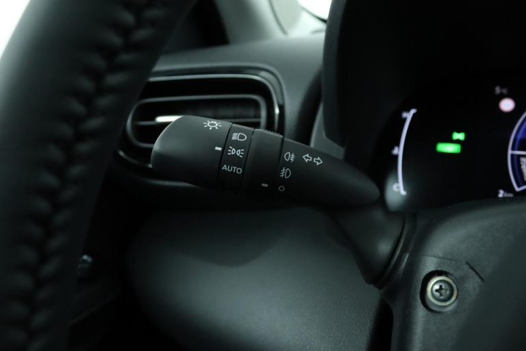 Toyota Yaris - 1.5 Hybrid 115 Dynamic 27
