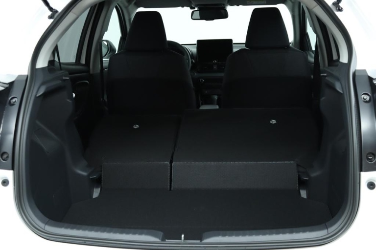 Toyota Yaris - 1.5 Hybrid 115 Dynamic 32