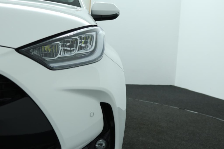 Toyota Yaris - 1.5 Hybrid 115 Dynamic 38