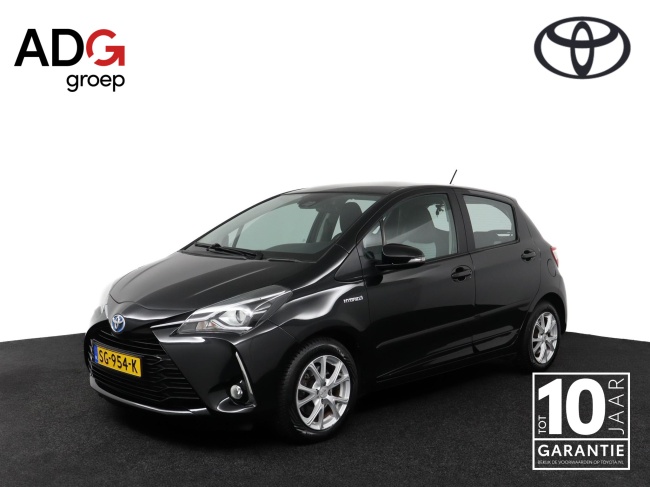 Toyota Yaris - 1.5 Hybrid Design Red