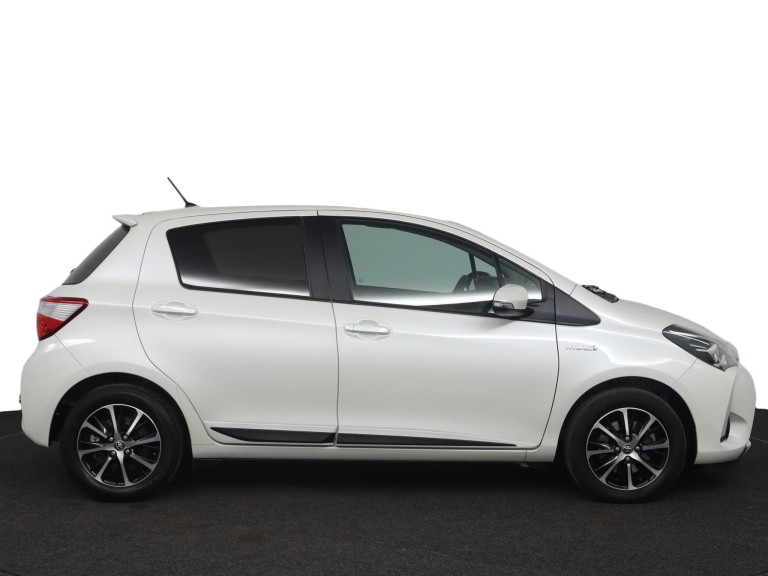 Toyota Yaris - 1.5 Hybrid Design Sport 12