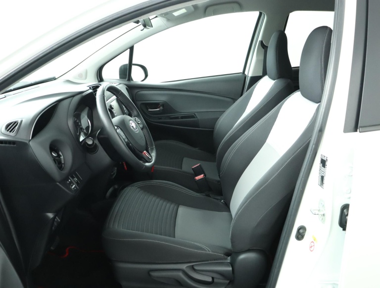 Toyota Yaris - 1.5 Hybrid Design Sport 16