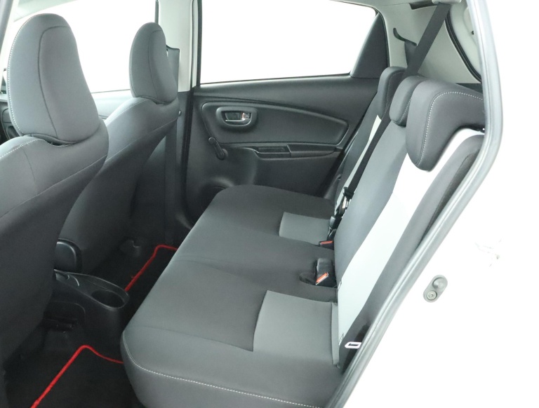 Toyota Yaris - 1.5 Hybrid Design Sport 17