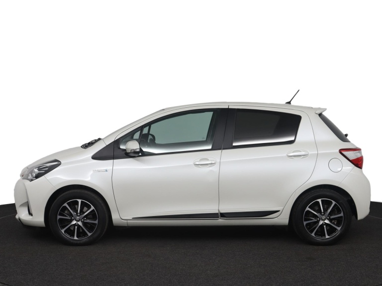 Toyota Yaris - 1.5 Hybrid Design Sport 3