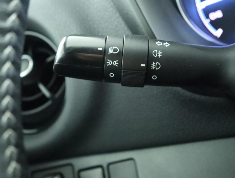 Toyota Yaris - 1.5 Hybrid Design Sport 31