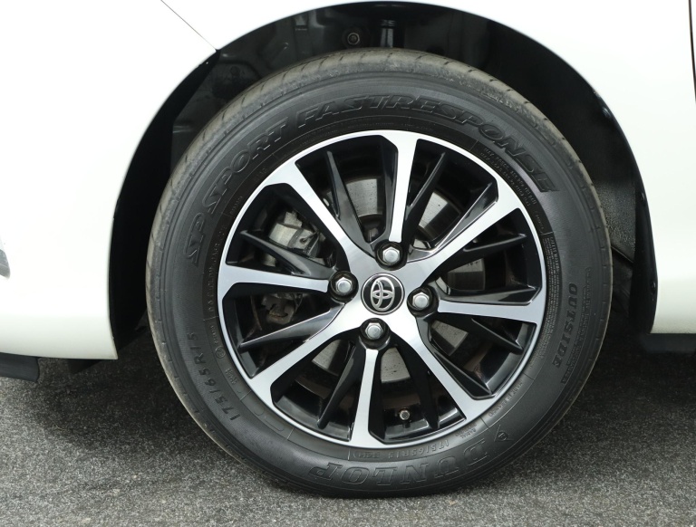 Toyota Yaris - 1.5 Hybrid Design Sport 39